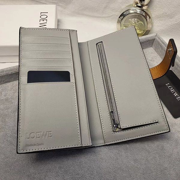 超希少!ロエベ 偽物 バーティカル ウォレット ラージ 長財布 lom46197