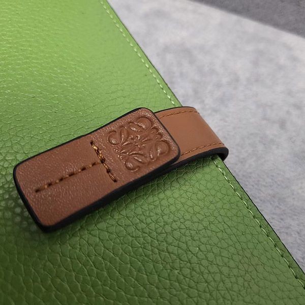 超希少!ロエベ バーティカル ウォレット ラージ 長財布 コピー lom21130