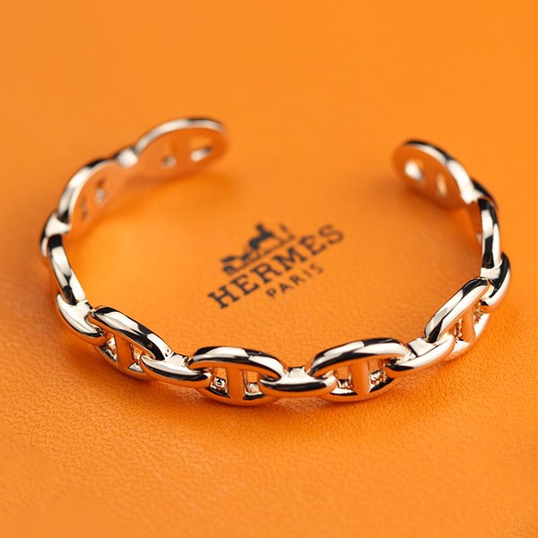 エルメス 偽物シェーヌダンクルアンシェネMM ブレスレット ern28941