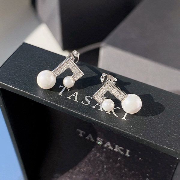 タサキ スーパーコピー バランス ピアス ダイヤモンド tal78587