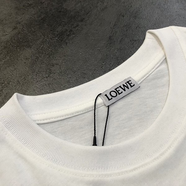 絶対欲しい!可愛い♡ロエベ アナグラム Tシャツ 偽物 lom72020