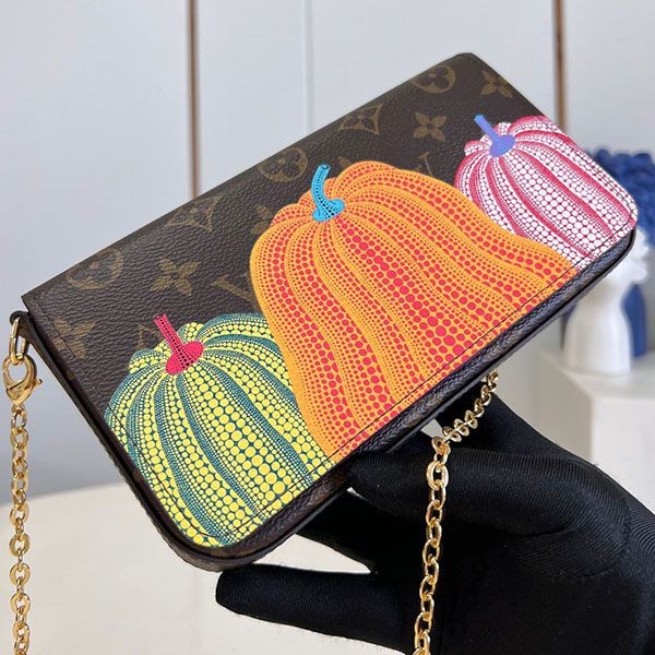 ☆超人気☆ルイヴィトン LV × YK ポシェット フェリシー M82108