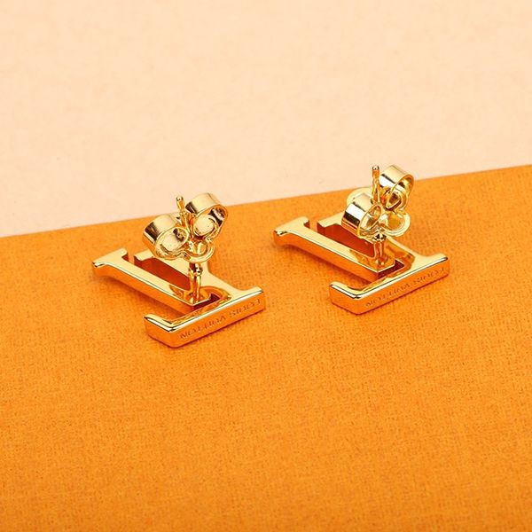 確保済みルイヴィトン LV イニシャル ピアス スーパーコピー vuw24289