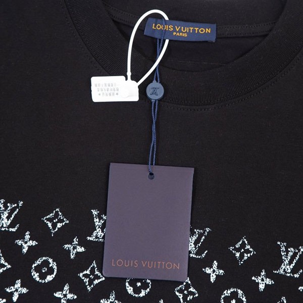 ルイヴィトン 偽物 モノグラムグラデーションTシャツ vuz04721