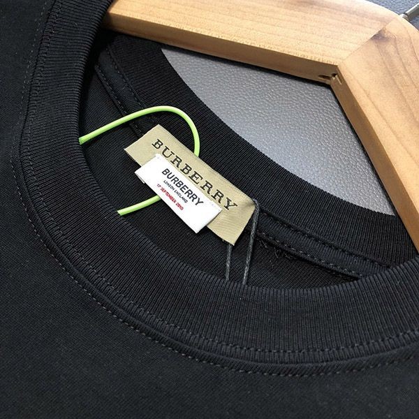 バーバリー ロゴ プリント 偽物 Tシャツ Baw56359