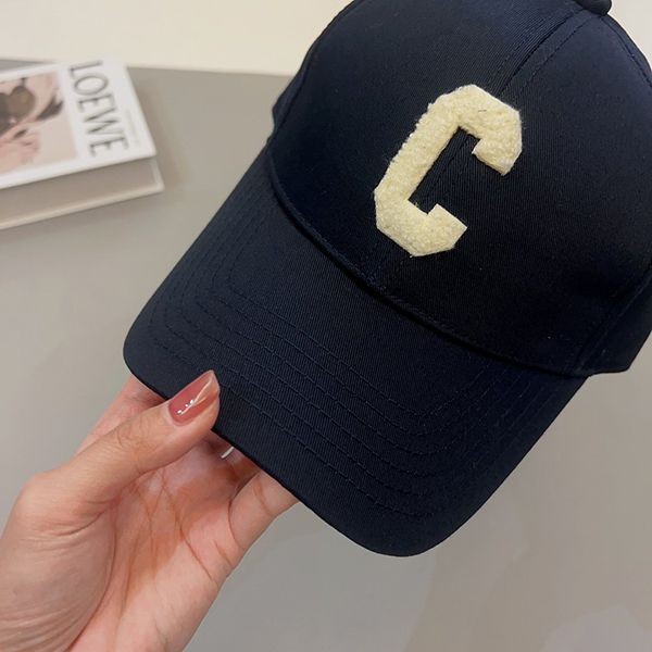 人気セリーヌ キャップ 激安C イニシャル ベースボールロゴ注目商品 Cea53894