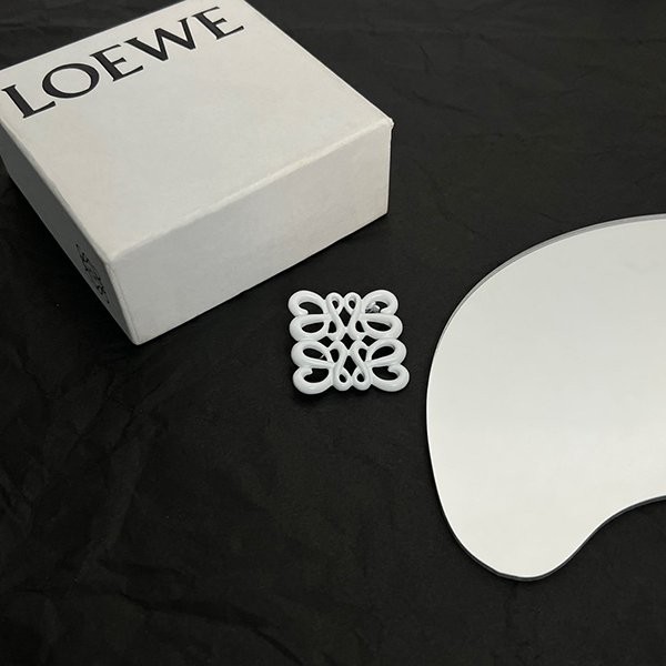 【人気商品】ロエベ ブローチ コピー◆Anagram アナグラム lot91583