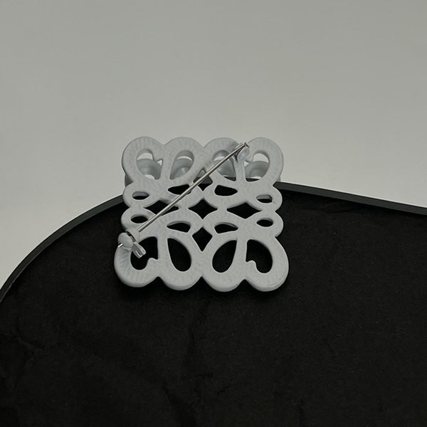 【人気商品】ロエベ ブローチ コピー◆Anagram アナグラム lot91583
