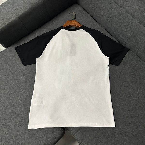 大人気!ヴァレンティノ SIGNATURE プリント Tシャツ コピー Vuo54806