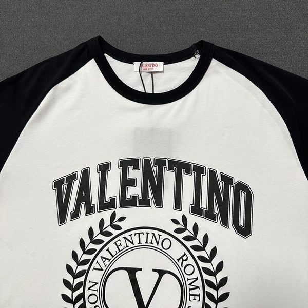 大人気!ヴァレンティノ SIGNATURE プリント Tシャツ コピー Vuo54806