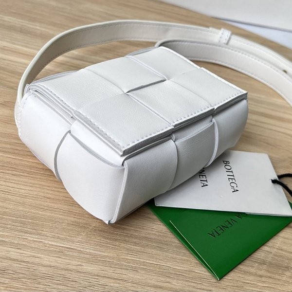 ボッテガ ヴェネタ キャンディー 偽物カセット クロスボディミニバッグ box20608