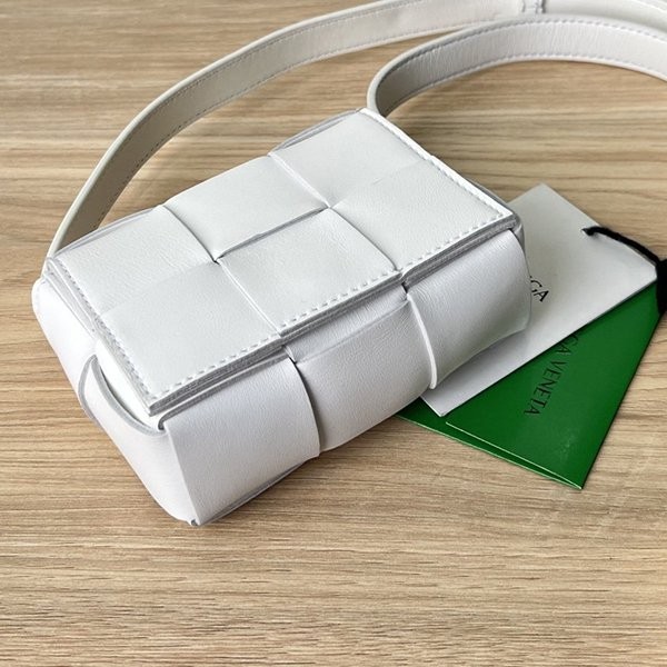ボッテガ ヴェネタ キャンディー 偽物カセット クロスボディミニバッグ box20608
