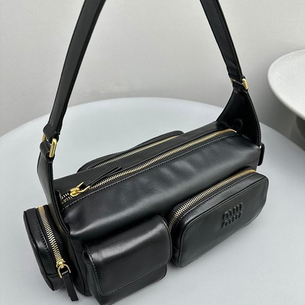 欲しい♡超限定♪ミュウミュウ アンダーバッグ 偽物 myo83002