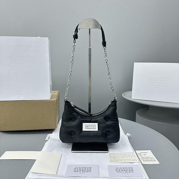 大人気!注目度抜群!メゾンマルジェラ グラム スラム 偽物ミニバッグ Mam75187