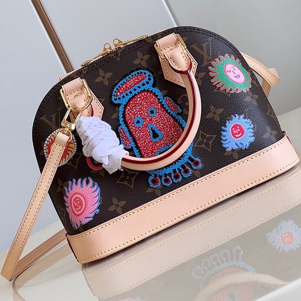 大人気!ルイヴィトン LV × YK アルマ BB ロゴ ハンドバッグ 偽物 2way M46428