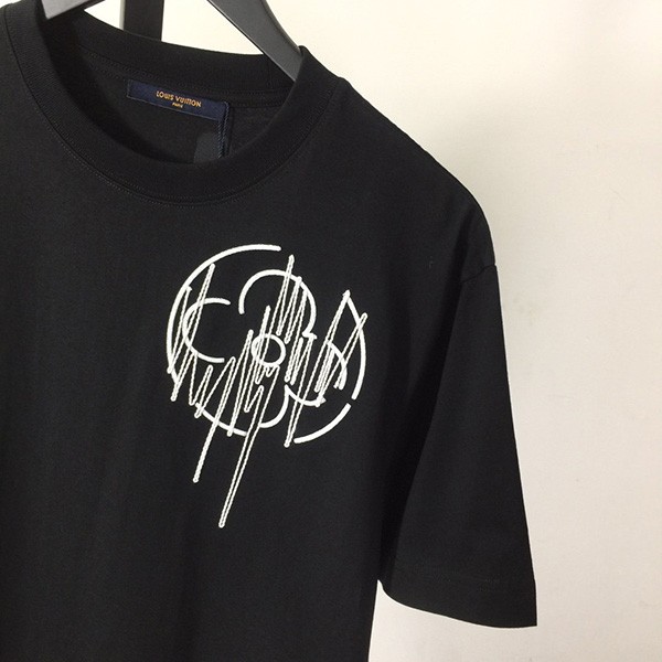 スタイリッシュ!【ルイヴィトン コピー】周波数 グラフィック Tシャツ 2色 vul82902