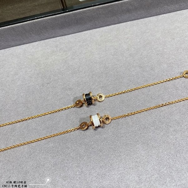 <最新で絶対欲しい>ブルガリ ビーゼロワン 偽物 ブレスレット Buk59464