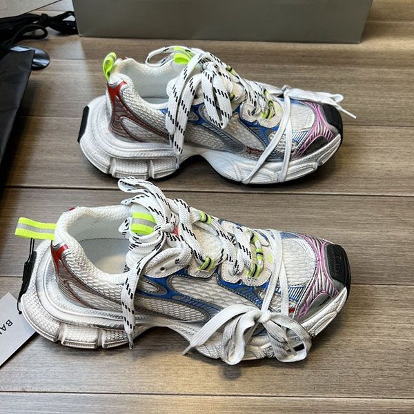 バレンシアガ SNEAKERS スニーカー 偽物 bak08099