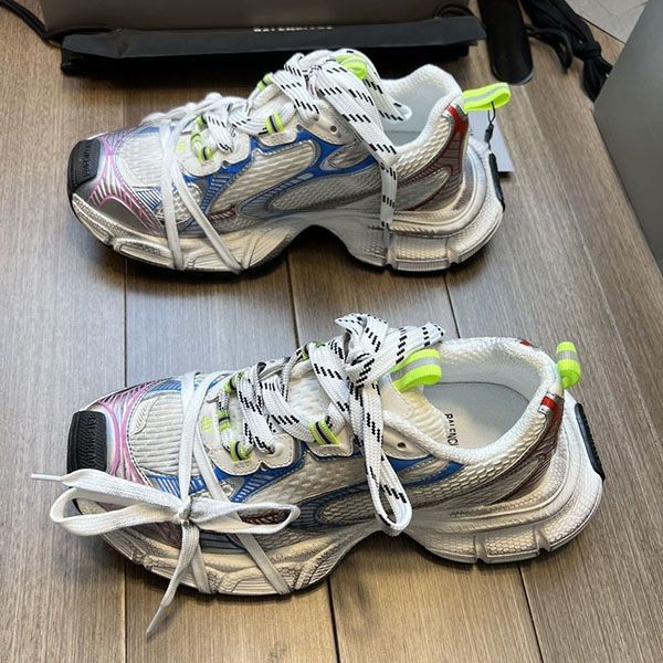 バレンシアガ SNEAKERS スニーカー 偽物 bak08099