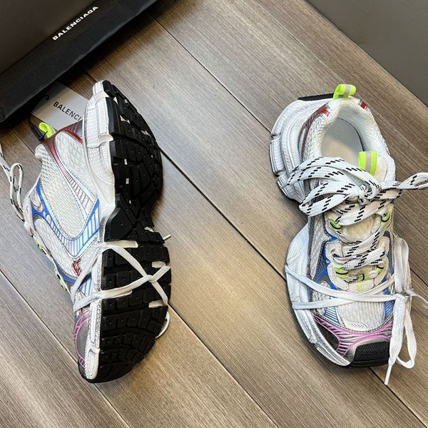 バレンシアガ SNEAKERS スニーカー 偽物 bak08099