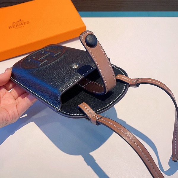エルメス スマホポーチ・ネックストラップ付 コピー ere02188