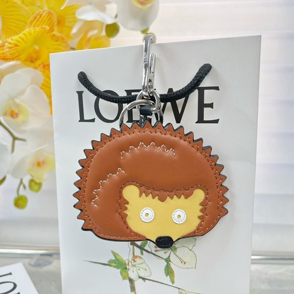 お洒落で可愛い ロエベ Hedgehog Charm キーホルダー 偽物 lob47393
