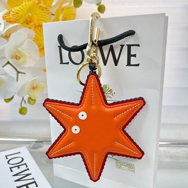 超希少!ロエベ Star Charm キーホルダー スーパーコピー loj24051