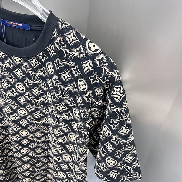 ルイヴィトン モノグラムコットンTシャツ 偽物 2色 ロゴ 人気 1ABJE9