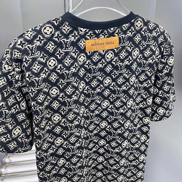 ルイヴィトン モノグラムコットンTシャツ 偽物 2色 ロゴ 人気 1ABJE9
