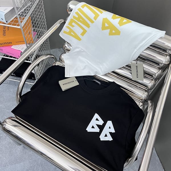 バレンシアガ Tシャツ 偽物 ユニセックス ロゴ 2色 bat96318