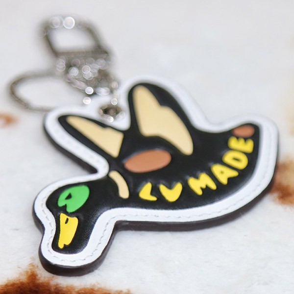 【希少品!】ルイヴィトン×NIGO 偽物 マウンテンダッグ チャーム MP2716