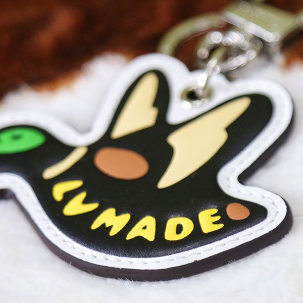 【希少品!】ルイヴィトン×NIGO 偽物 マウンテンダッグ チャーム MP2716