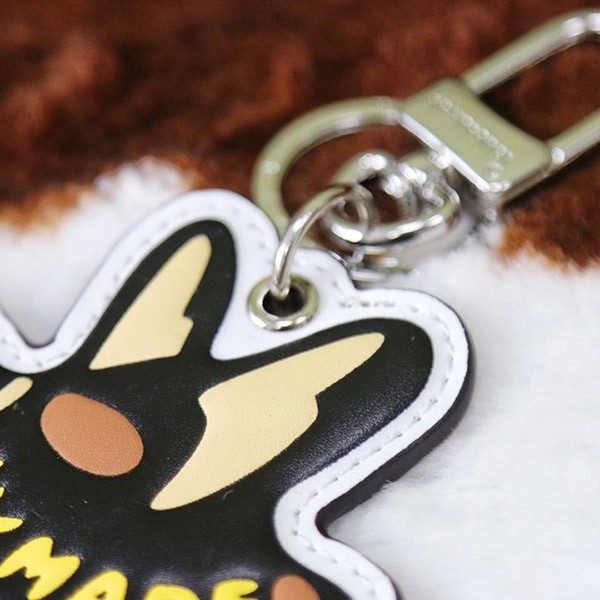 【希少品!】ルイヴィトン×NIGO 偽物 マウンテンダッグ チャーム MP2716