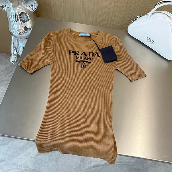 プラダ ロゴ入りシルククルーネックセーター コピー puw00256