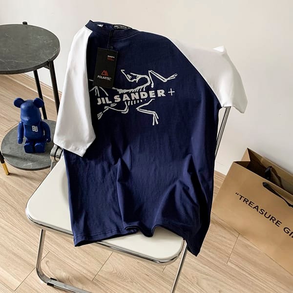 激安価格!ジルサンダー+ x アークテリクス コピー リフレクティブ コラボTシャツ 男女兼用 Jia44336