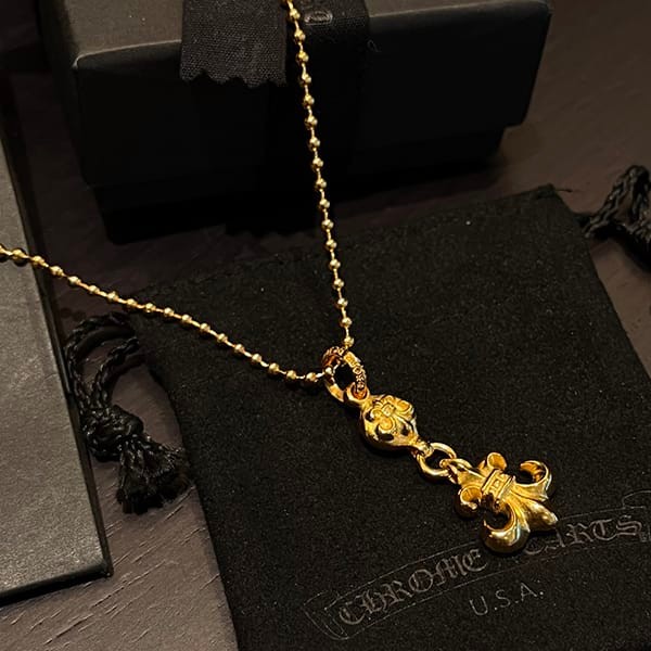 定番クロムハーツ ゴールドネックレス 偽物 フレアチャーム Kuu95369