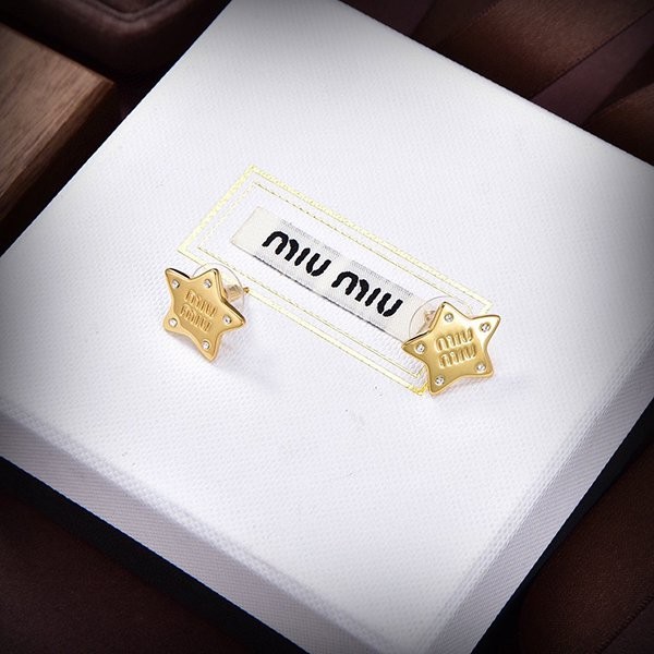 完売人気☆上品 ミュウミュウ ロゴ ピアス コピー myh89011