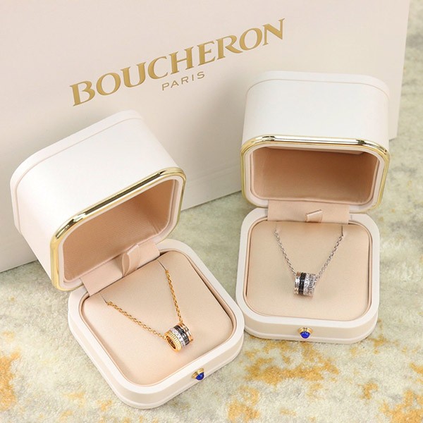 ブシュロン キャトル ペンダント コピー ダイヤモンド ネックレス JPN00669 JPN00553