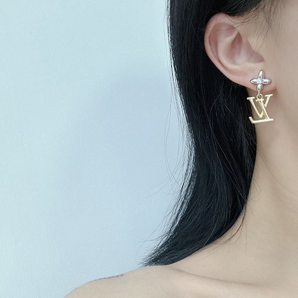 ♡ルイヴィトンコピー/LVロゴ&フラワー バイカラー ピアス M01287