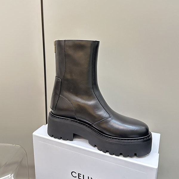 セリーヌ バルキー バック 偽物ジップ トリオンフ ショートブーツ Cet09605