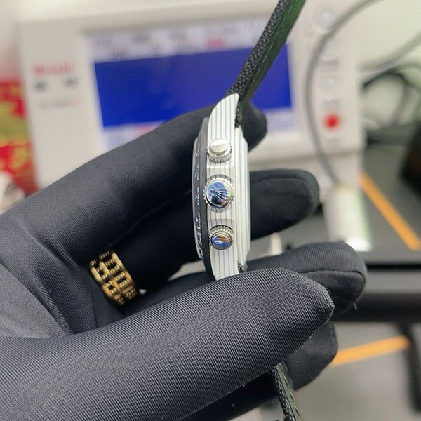 ロレックス DiW コピー カーボン デイトナ イルビス rox82356