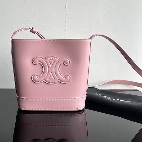 セリーヌ Cuir トリオンフ スモール バケットバッグ 偽物 Cet22618