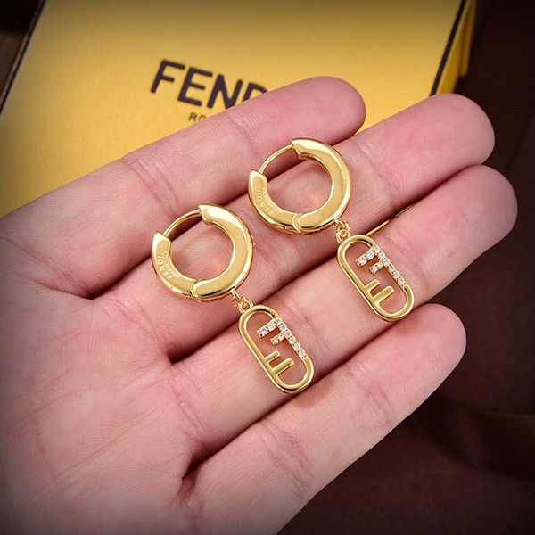 大人気!フェンディ オーロック ピアス 偽物 ゴールドカラー 8AH327A