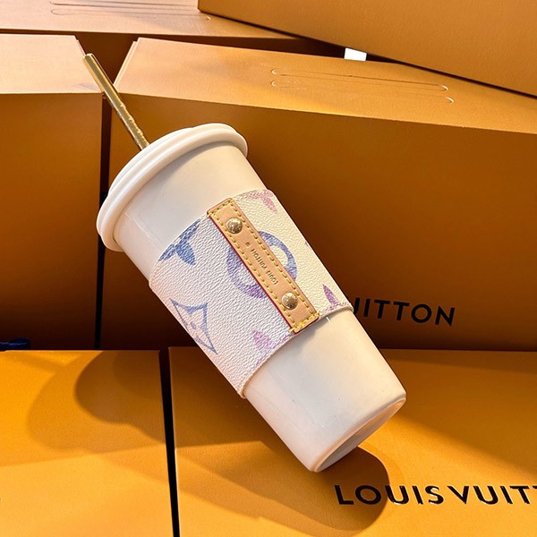 ルイヴィトン 偽物 LV バイ・ザ・プール カップ・ルイ GI0909