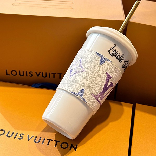 ルイヴィトン 偽物 LV バイ・ザ・プール カップ・ルイ GI0909
