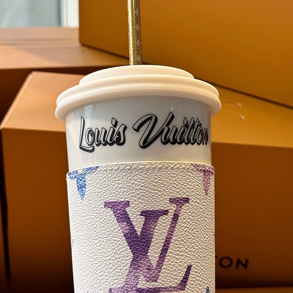 ルイヴィトン 偽物 LV バイ・ザ・プール カップ・ルイ GI0909