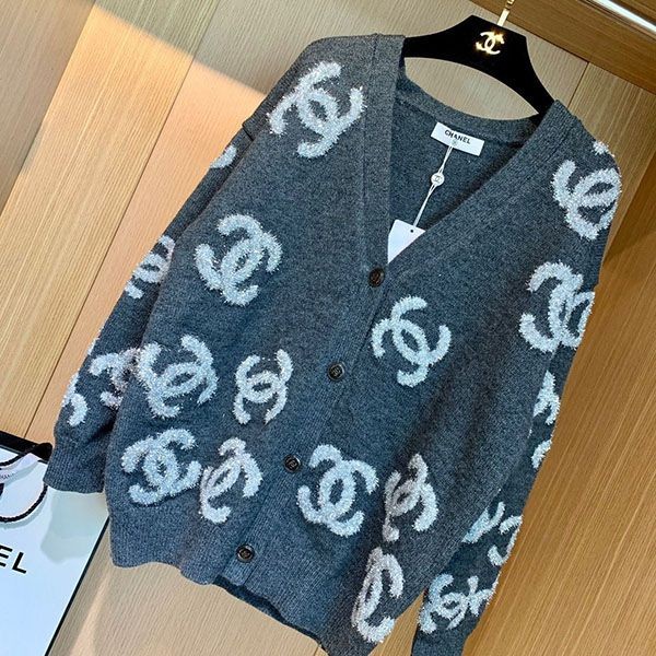 CCロゴが可愛い 秋冬に重宝 シャネル カーディガン 偽物 shy57022