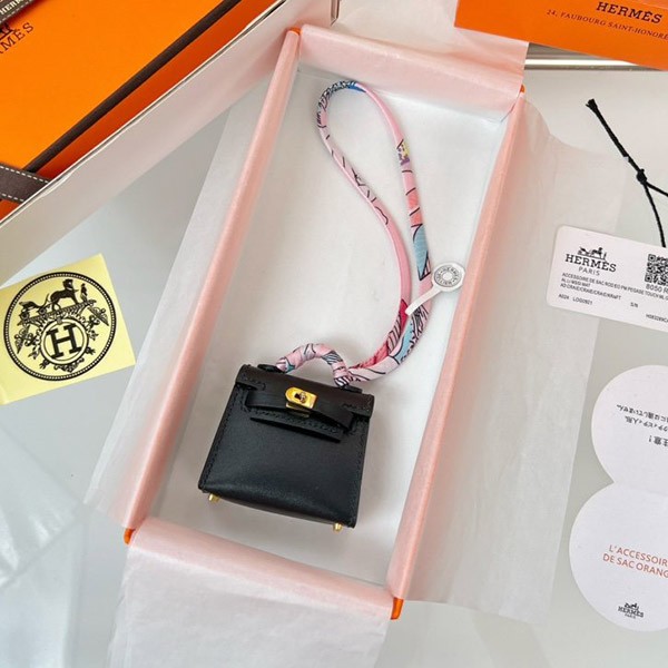 大人気!エルメス 偽物 ケリートゥイリー チャーム クロ erw91733