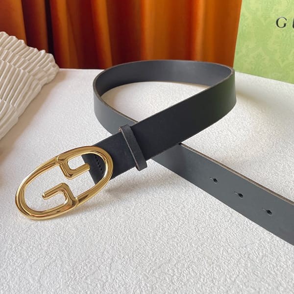 超希少!グッチ 偽物 GGバックル スムースレザーベルト 35mm guu89585