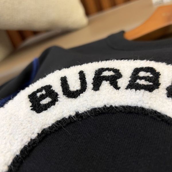 超希少!バーバリー ロゴエンブレム刺繍 偽物 トレーナー Bae76228